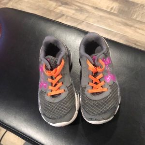 Under Armor little girls tennis shoes